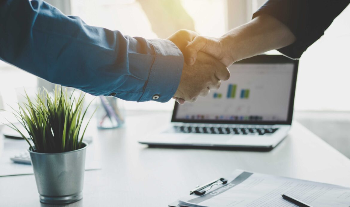 seo consultant services deal is taking place with a handshake